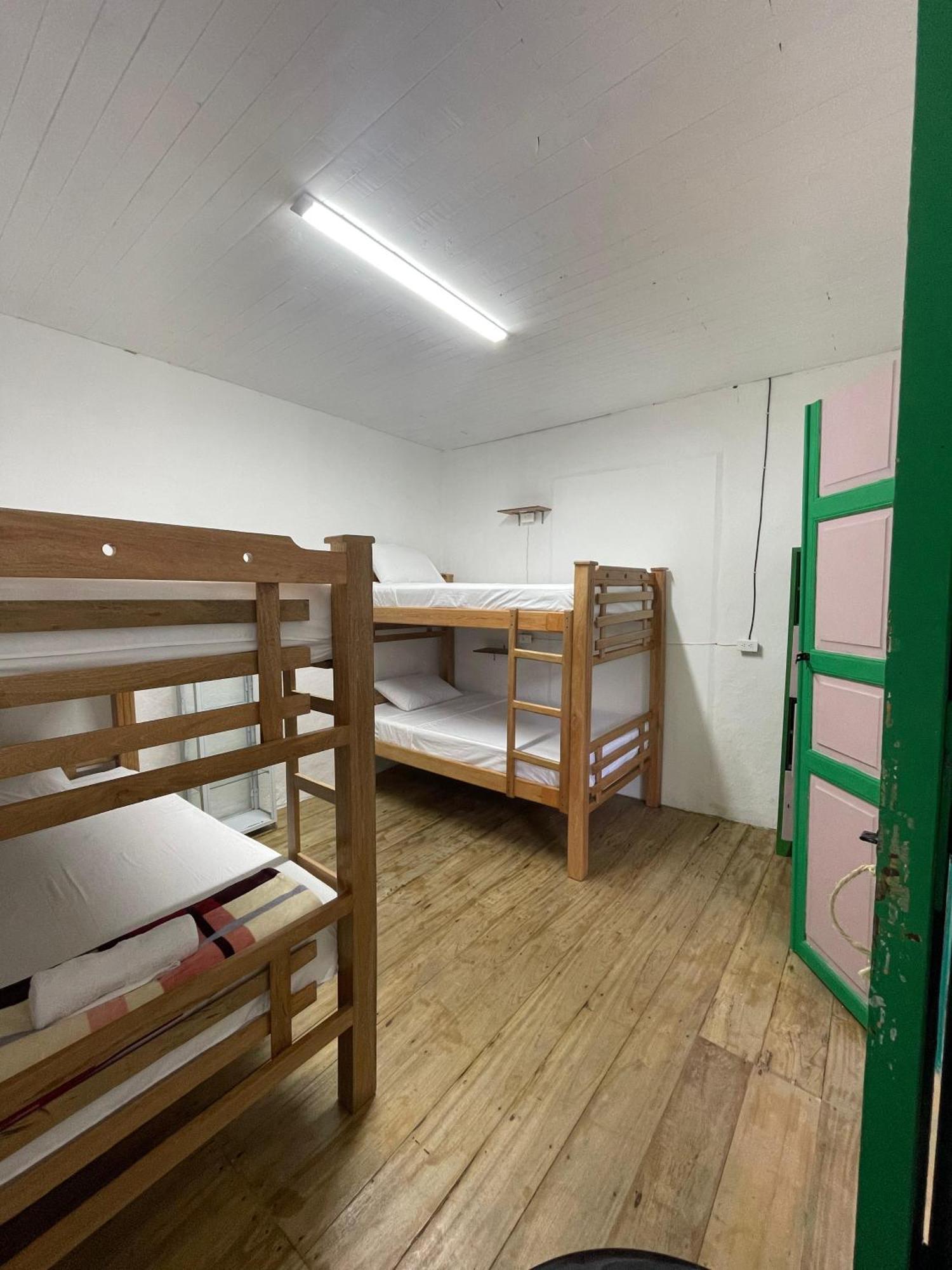 Origen Hostel Jardín Zewnętrze zdjęcie
