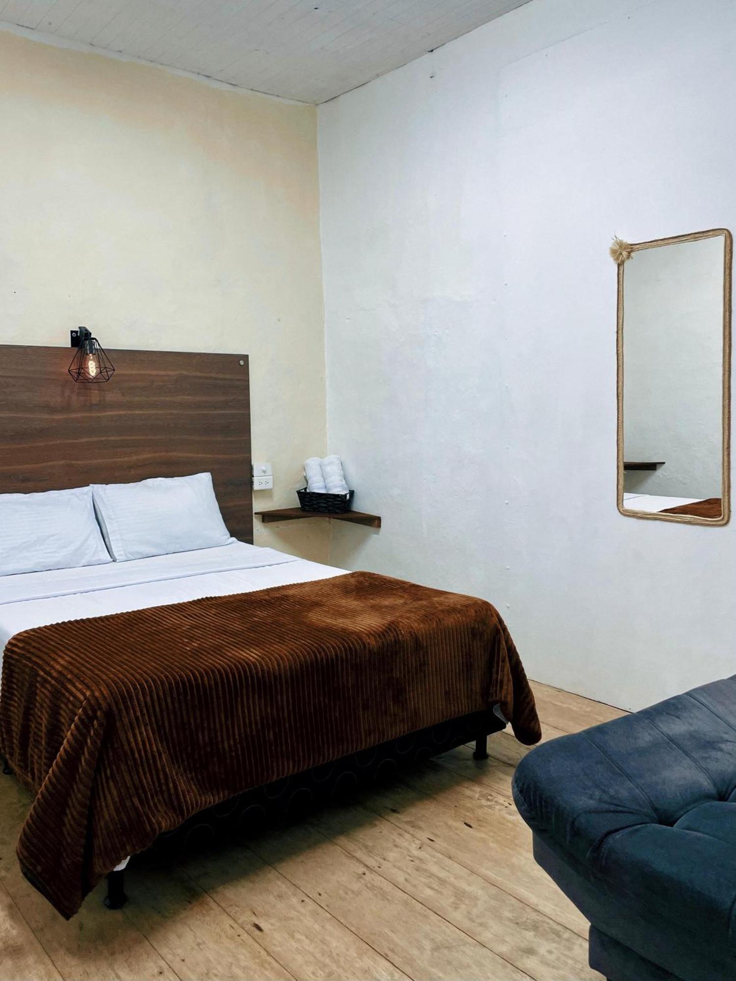 Origen Hostel Jardín Zewnętrze zdjęcie